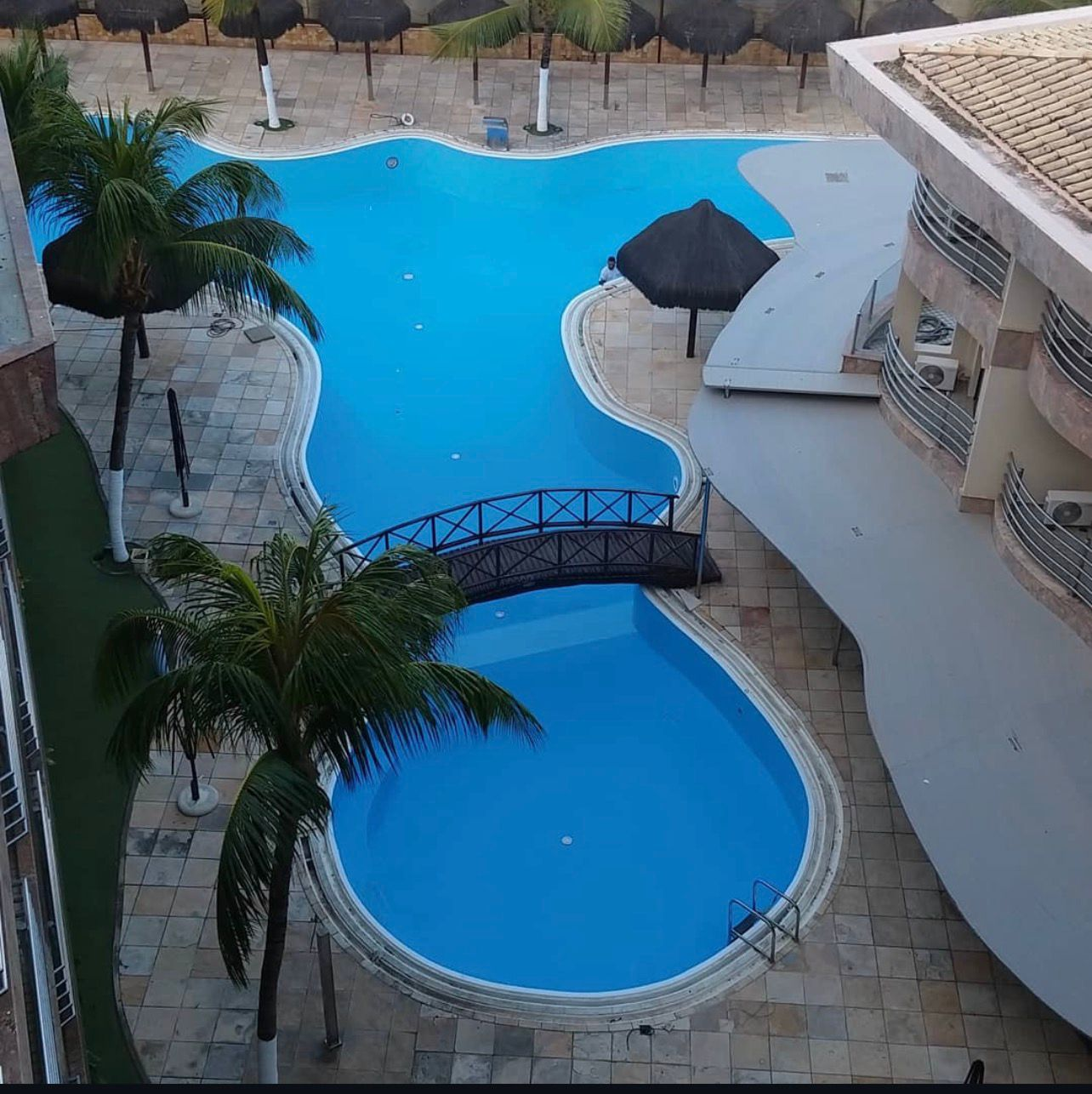 Piscina orgânica para área de lazer completa